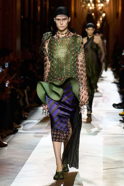 Look 31